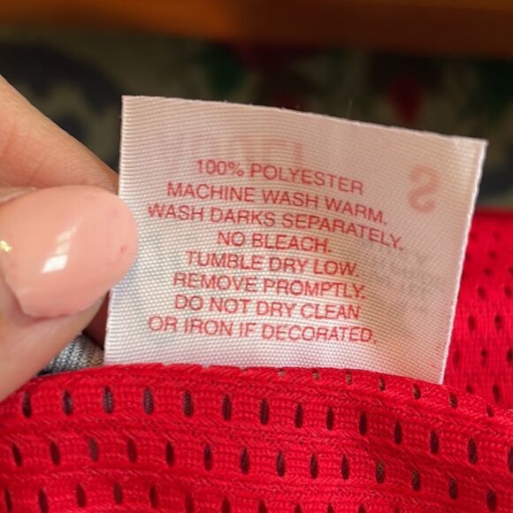 Nwot Vtg Gator Athletics red mesh jersey T-shirt with gray collar & trim - Picture 7 of 7